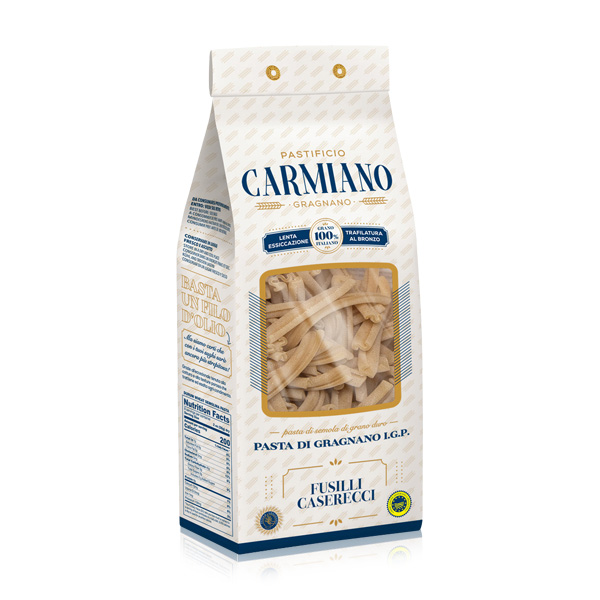 Pastificio Carmiano Fusilli Casarecci Gragnano Produktbild: eine 500 g Packung Fusilli Casarecci di Gragnano von Pastificio Carmiano vor weißem Hintergrund